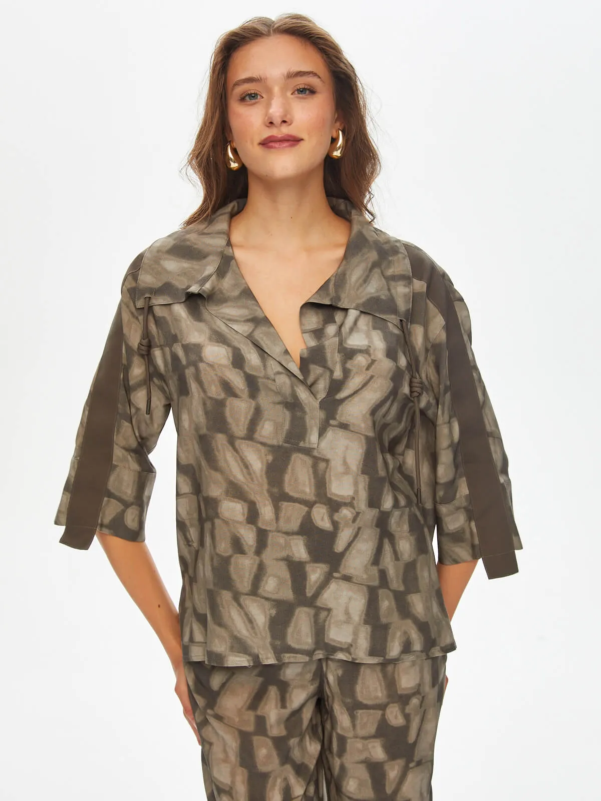 Abstract Monochrome Pattern Half Padded Blouse 69149