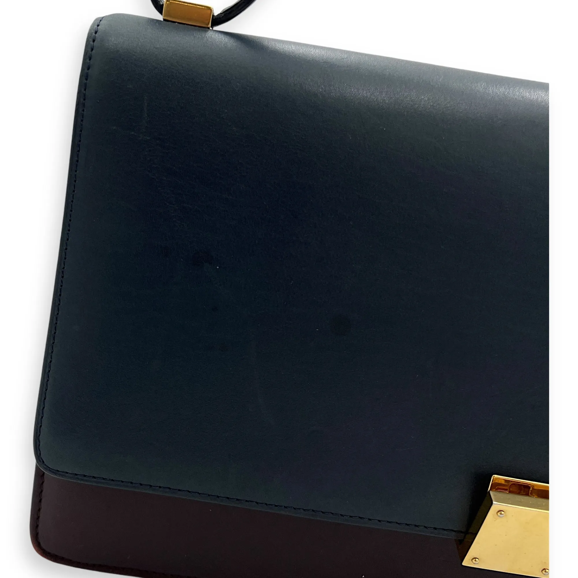 Case Flap Medium Shoulder bag in Calfskin, Gold Hardware