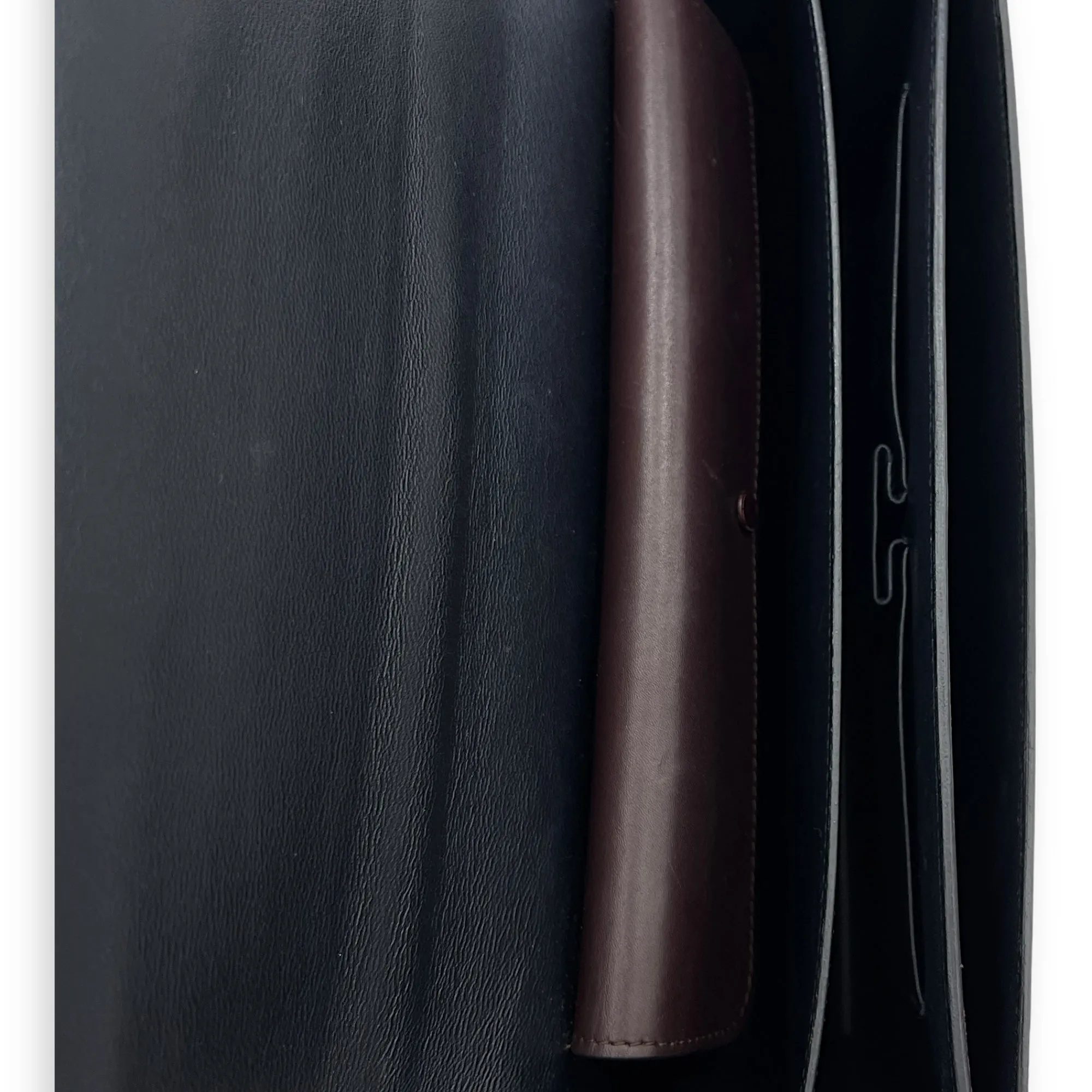 Case Flap Medium Shoulder bag in Calfskin, Gold Hardware