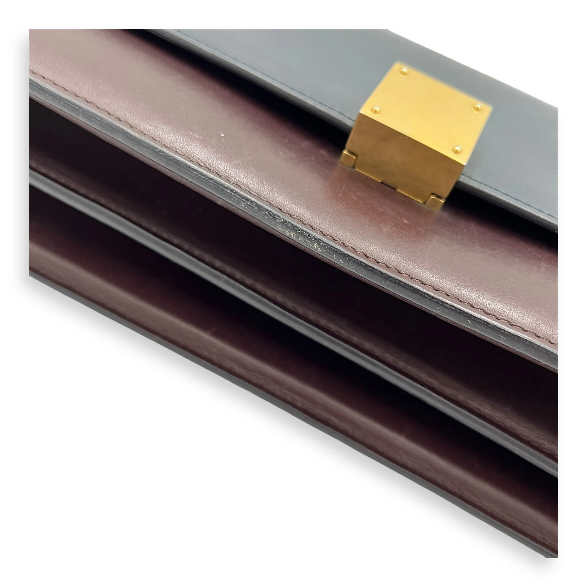 Case Flap Medium Shoulder bag in Calfskin, Gold Hardware