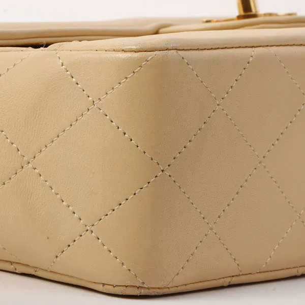Chanel Around 1990 Made Design Flap Chain Bag With Pouch Beige
