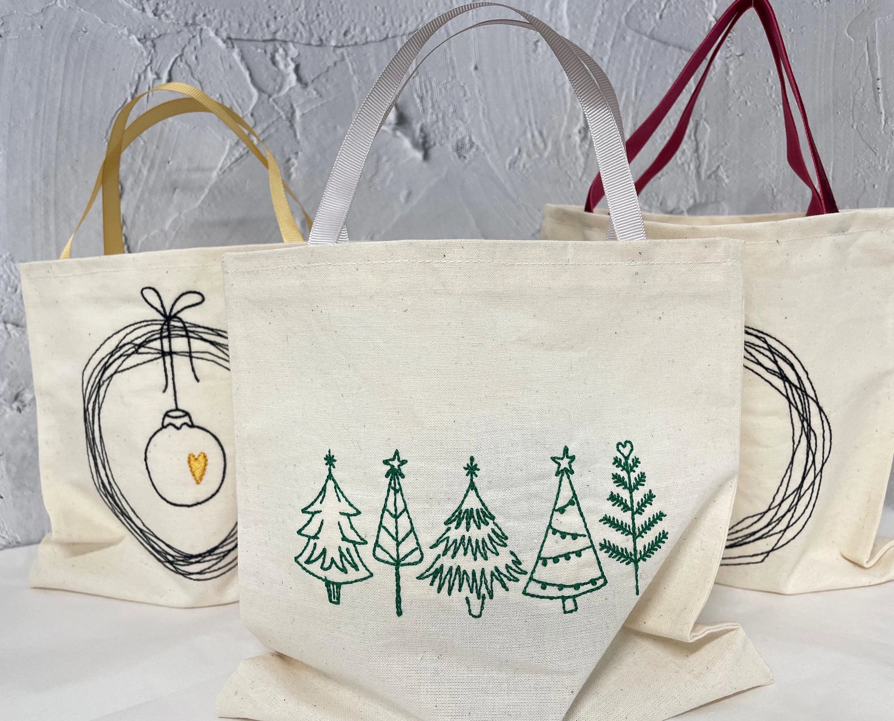 christmas tree gift bags
