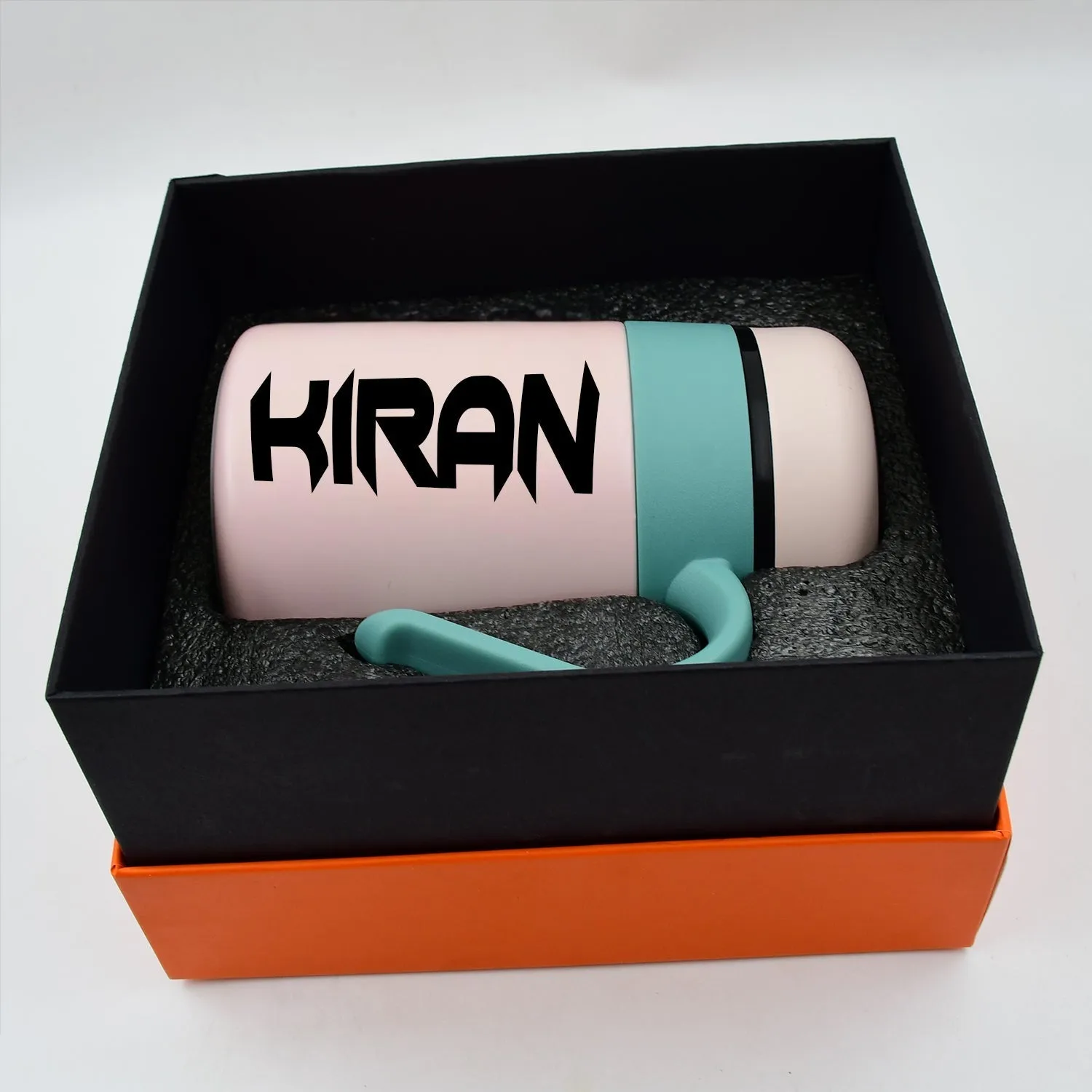 Customize Smart Vacuum Insulated Water Bottle with LED Temperature Display & Gift Color Box (600 ML Approx)