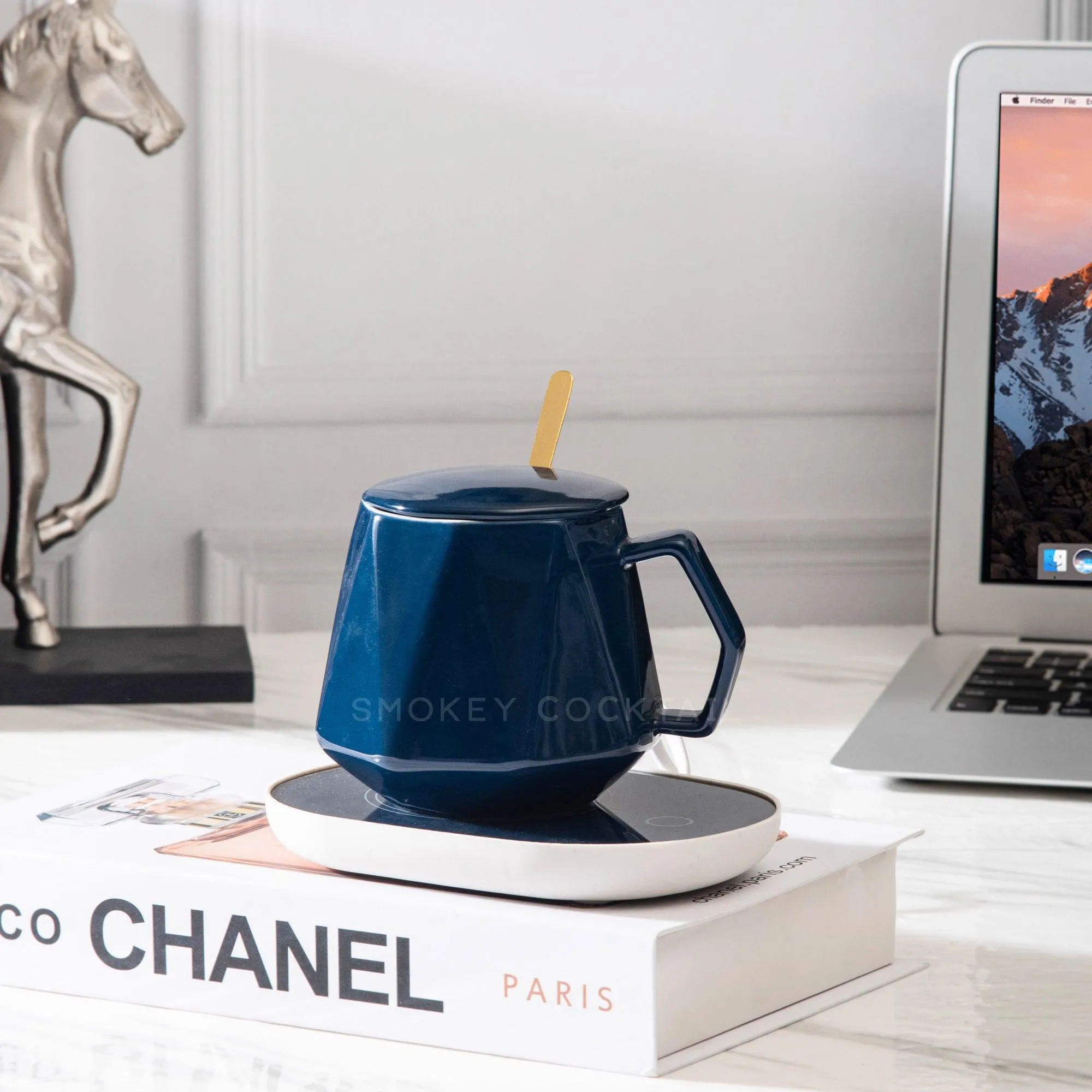 Dazzling Coffee Mug With Warmer