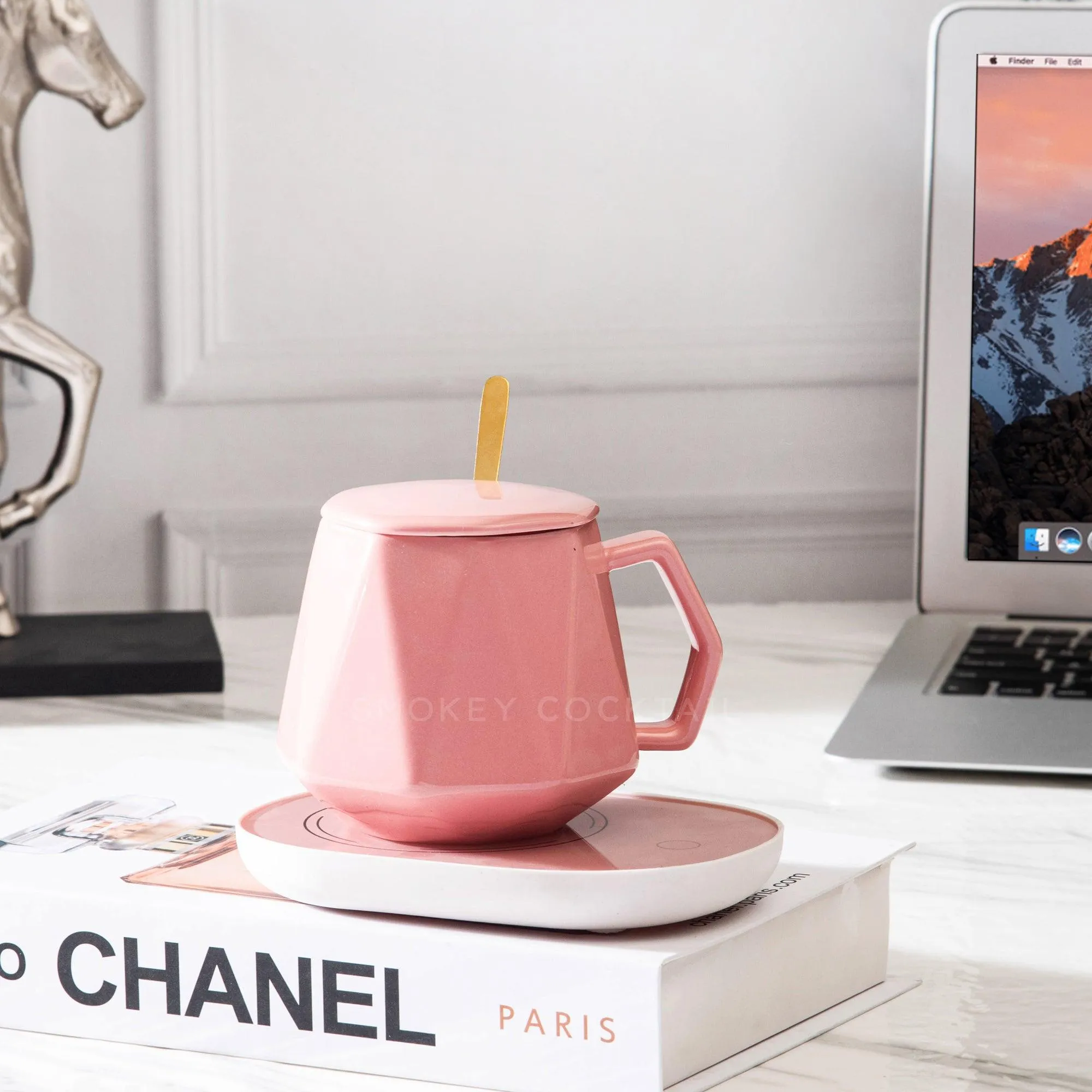 Dazzling Coffee Mug With Warmer
