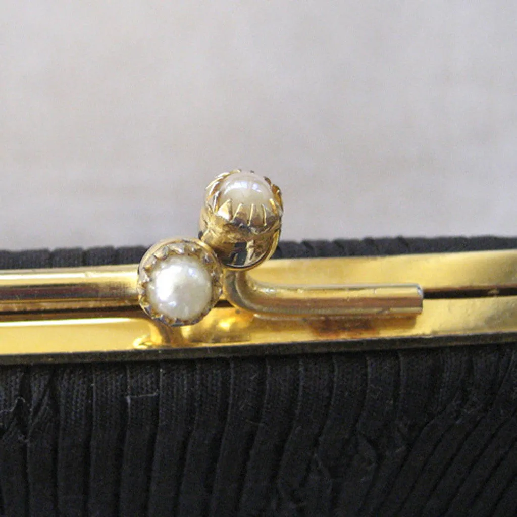 Duizend Gans Parisian Black Purse with Faux Pearl Clasp