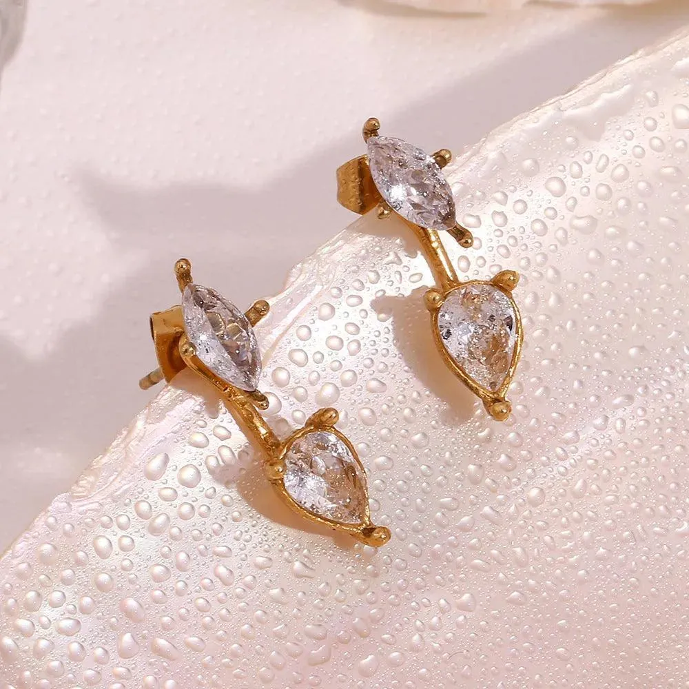 Elegant 18K Gold Teardrop Stud Earrings – Jewellery for Women