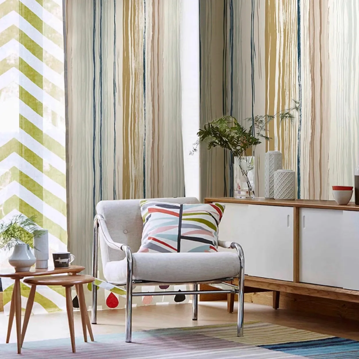 Fashion Vertical Lines Patterned Wallpaper (5.3 ㎡)