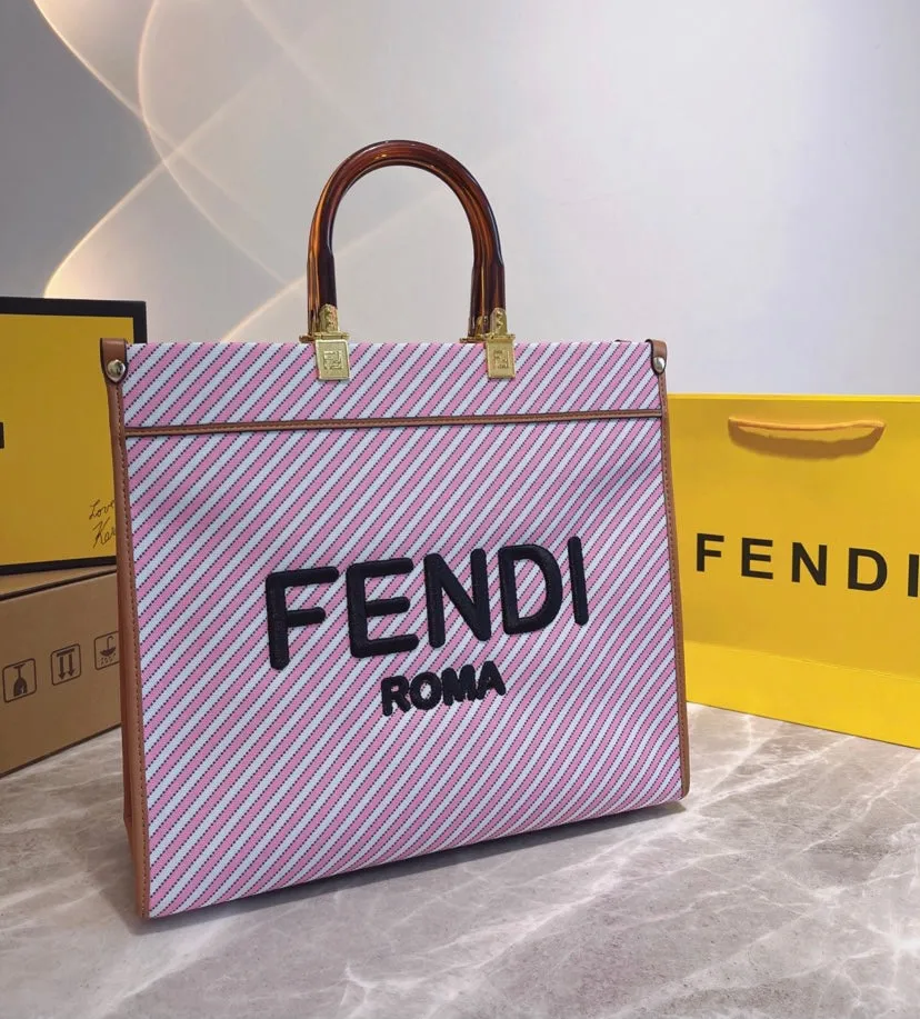 FENDI Ladies new Handbag