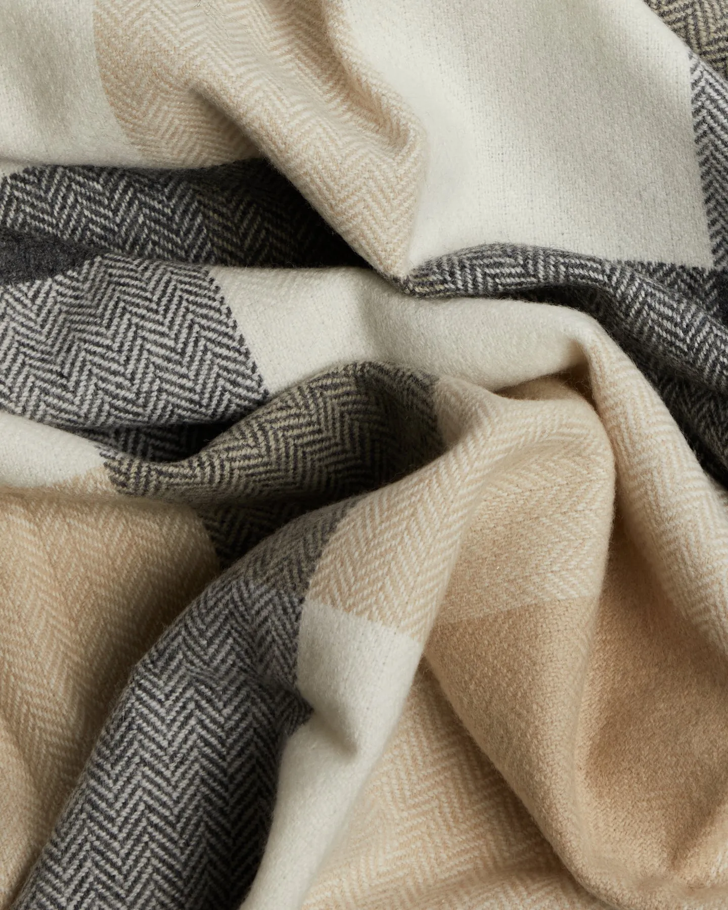 Foxford Lambswool Throw | Charcoal Grey Check