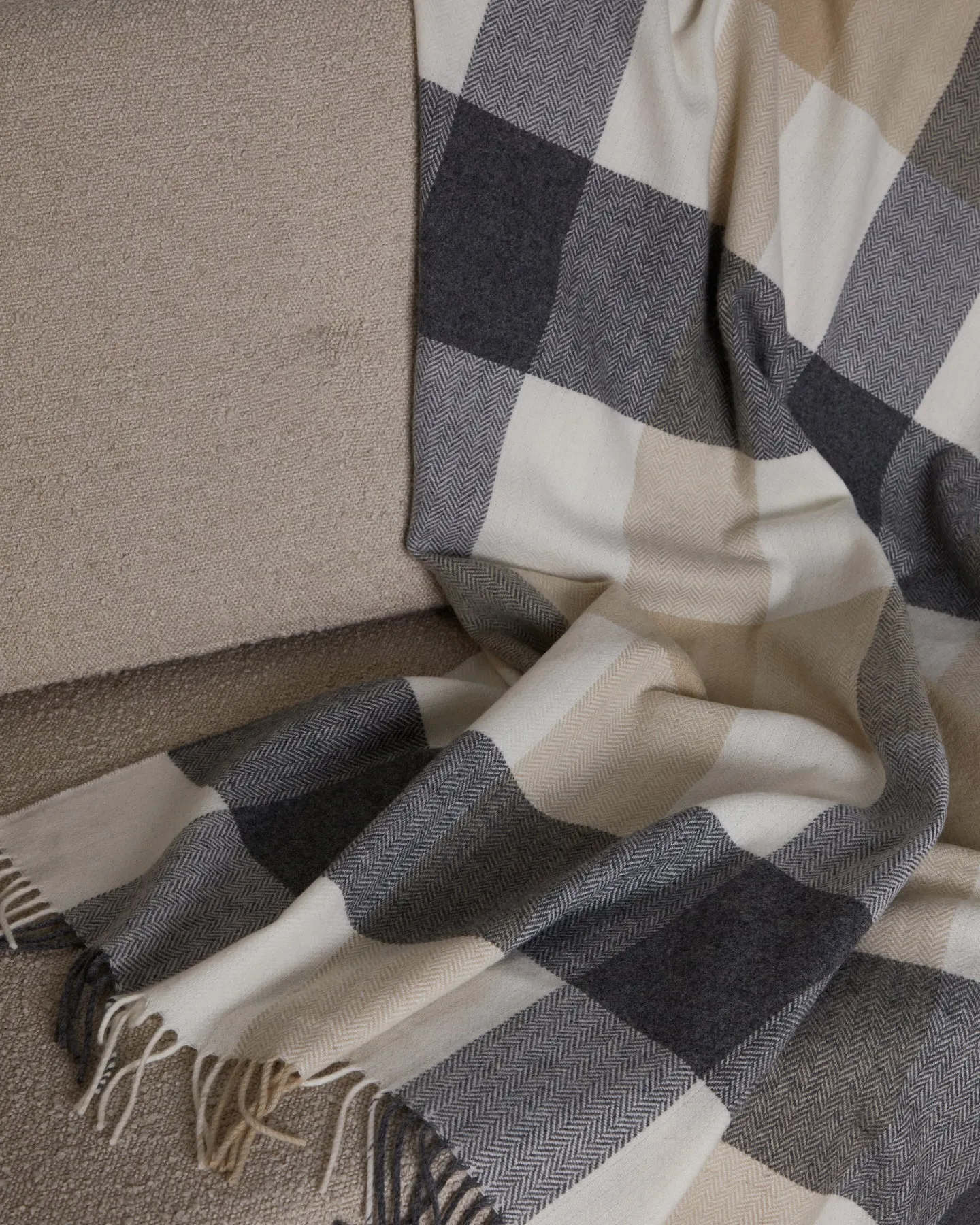 Foxford Lambswool Throw | Charcoal Grey Check