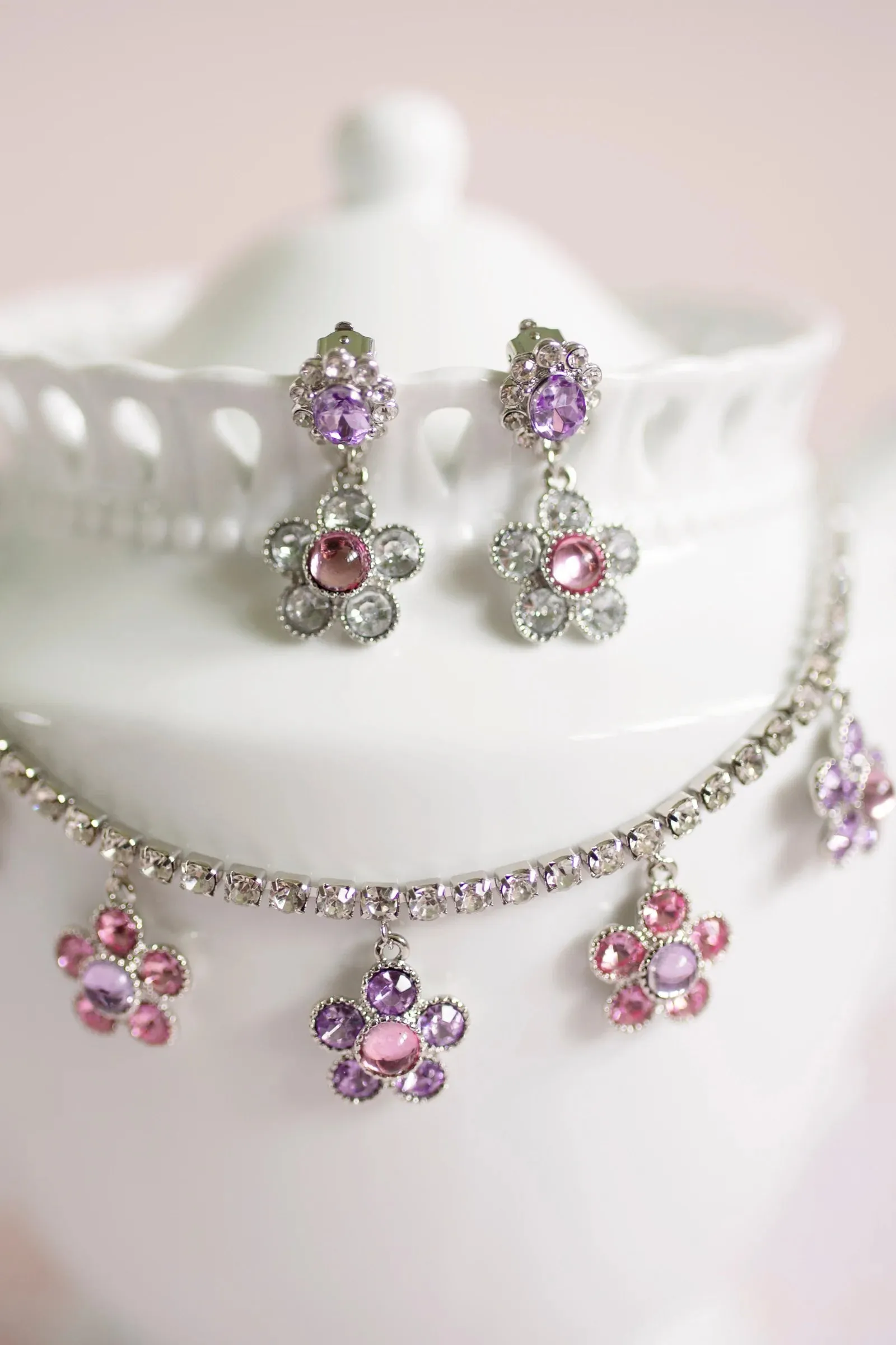 Great Pretenders The Audrey Necklace, Ring & Clip On Earring Set