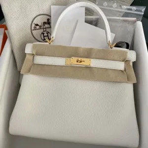 Hermès Kelly 28 Blanc (White) Taurillon Clemence Gold Hardware GHW
