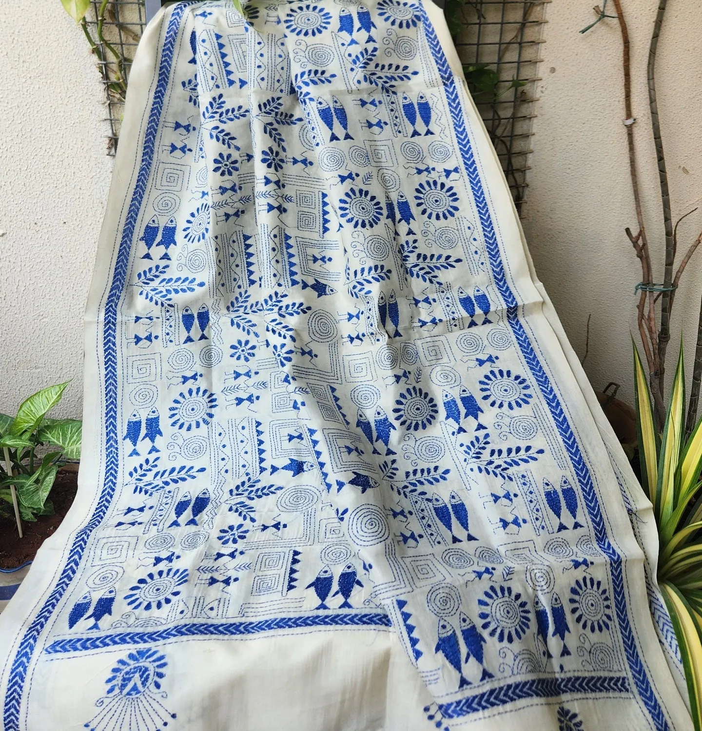 KANTHA DUPATTA - Warli