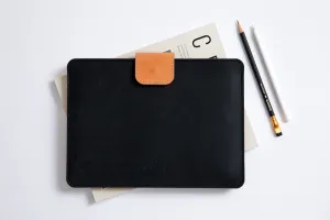 Leather MacBook Sleeve KEEP IT SNUG/ Classy Black/ Leather MacBook Sleeve KEEP IT SNUG/ Classy Black/