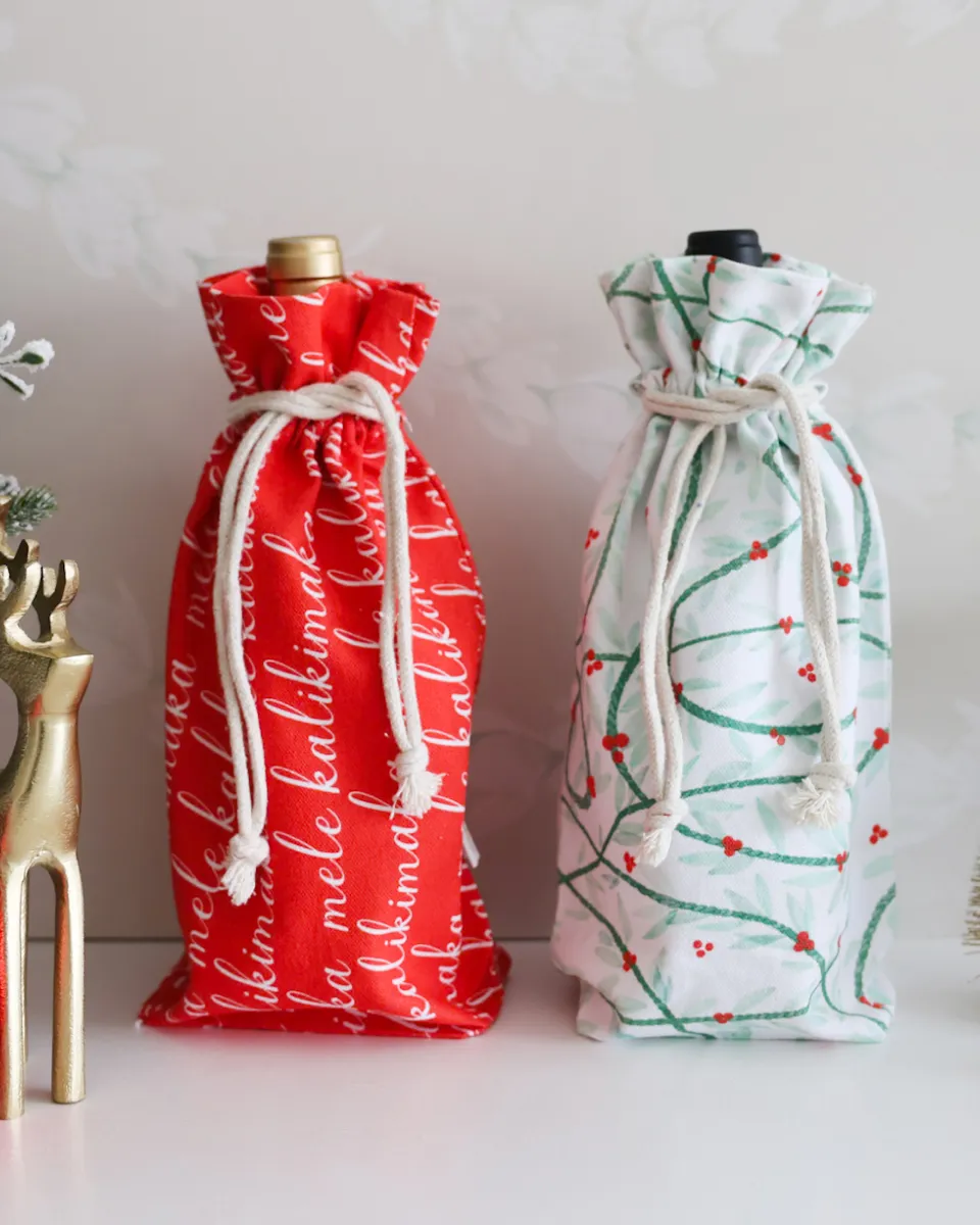 Mele Kalikimaka Script Wine Bottle Bag