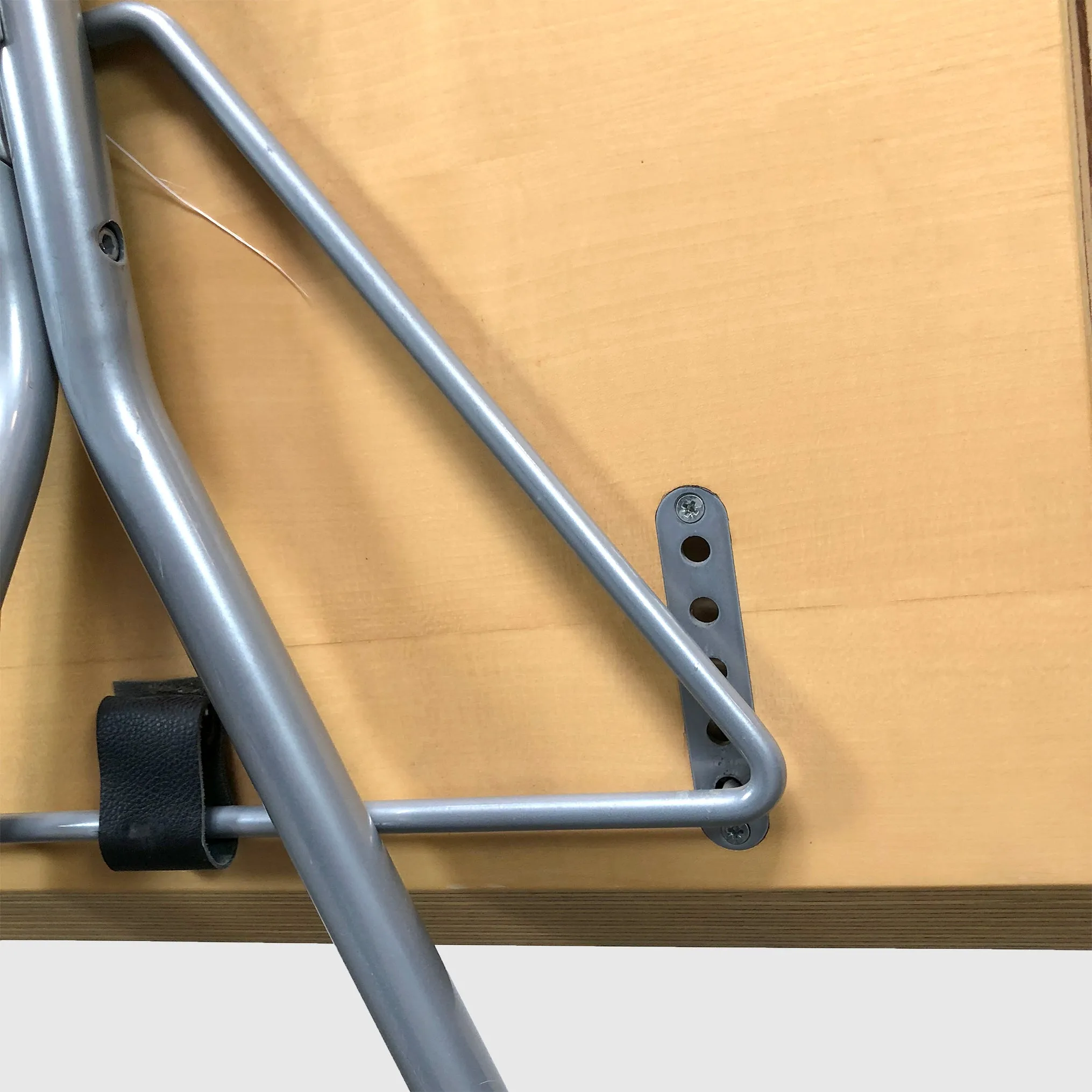 Modern Adjustable Easel