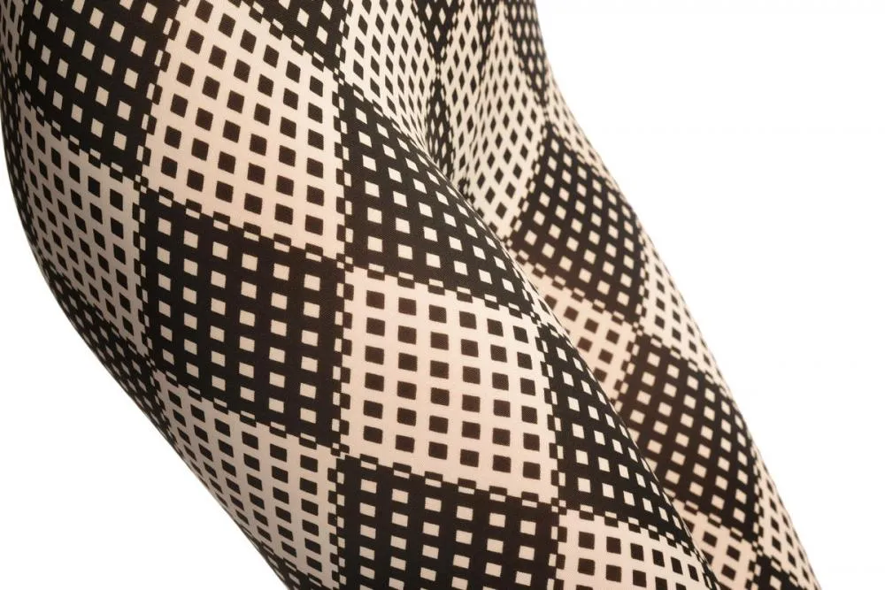 Monochrome Mesh Diamonds