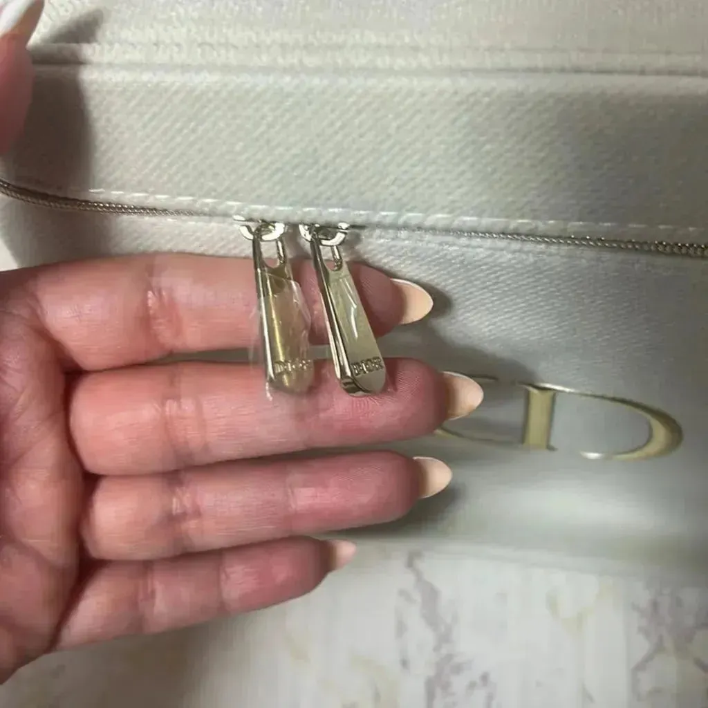 Premium D Luxe White and Gold Vanity Kit