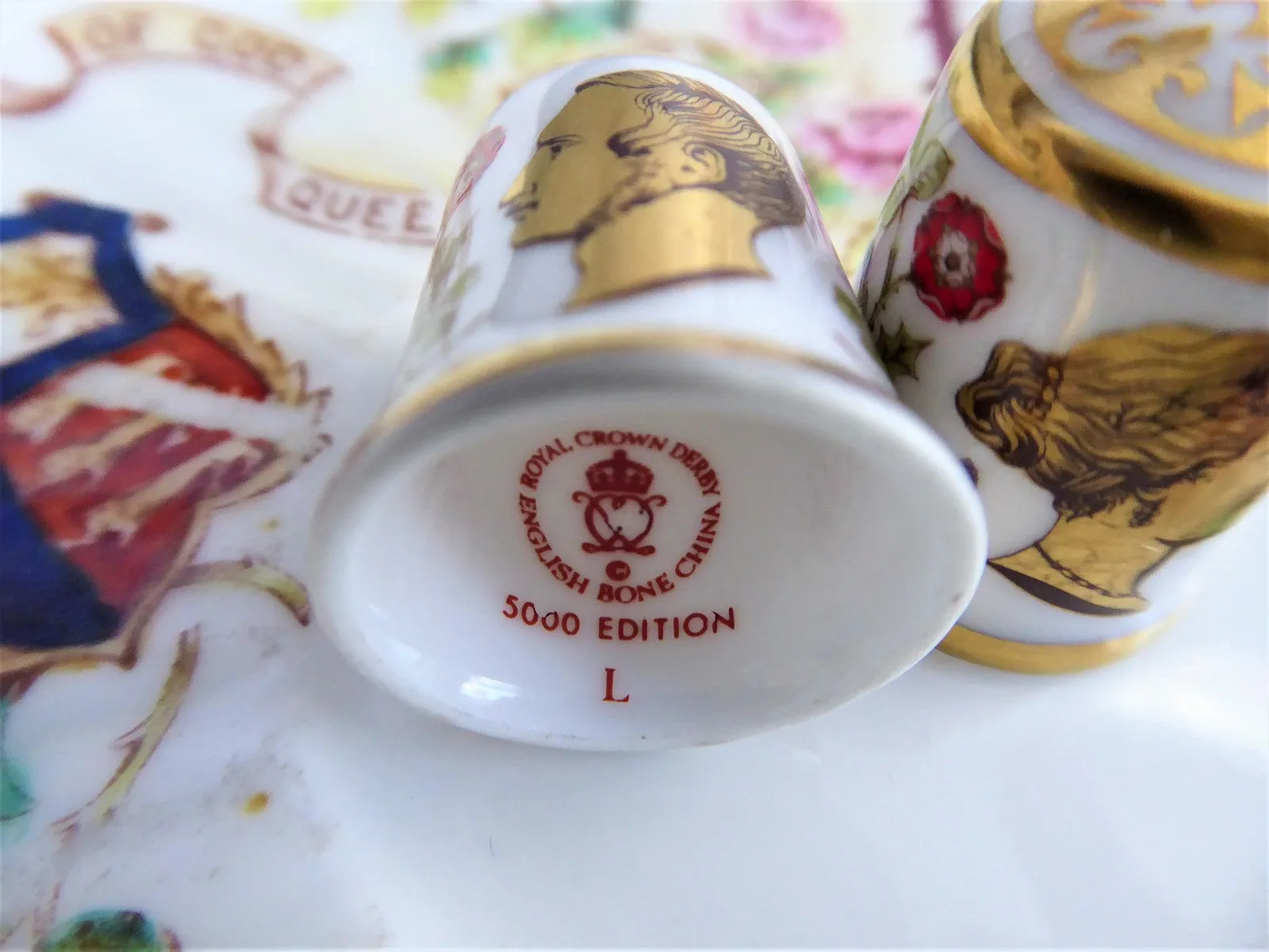 Royal Crown Derby Victoria And Albert Thimbles 150th Anniversary 1837 Coronation