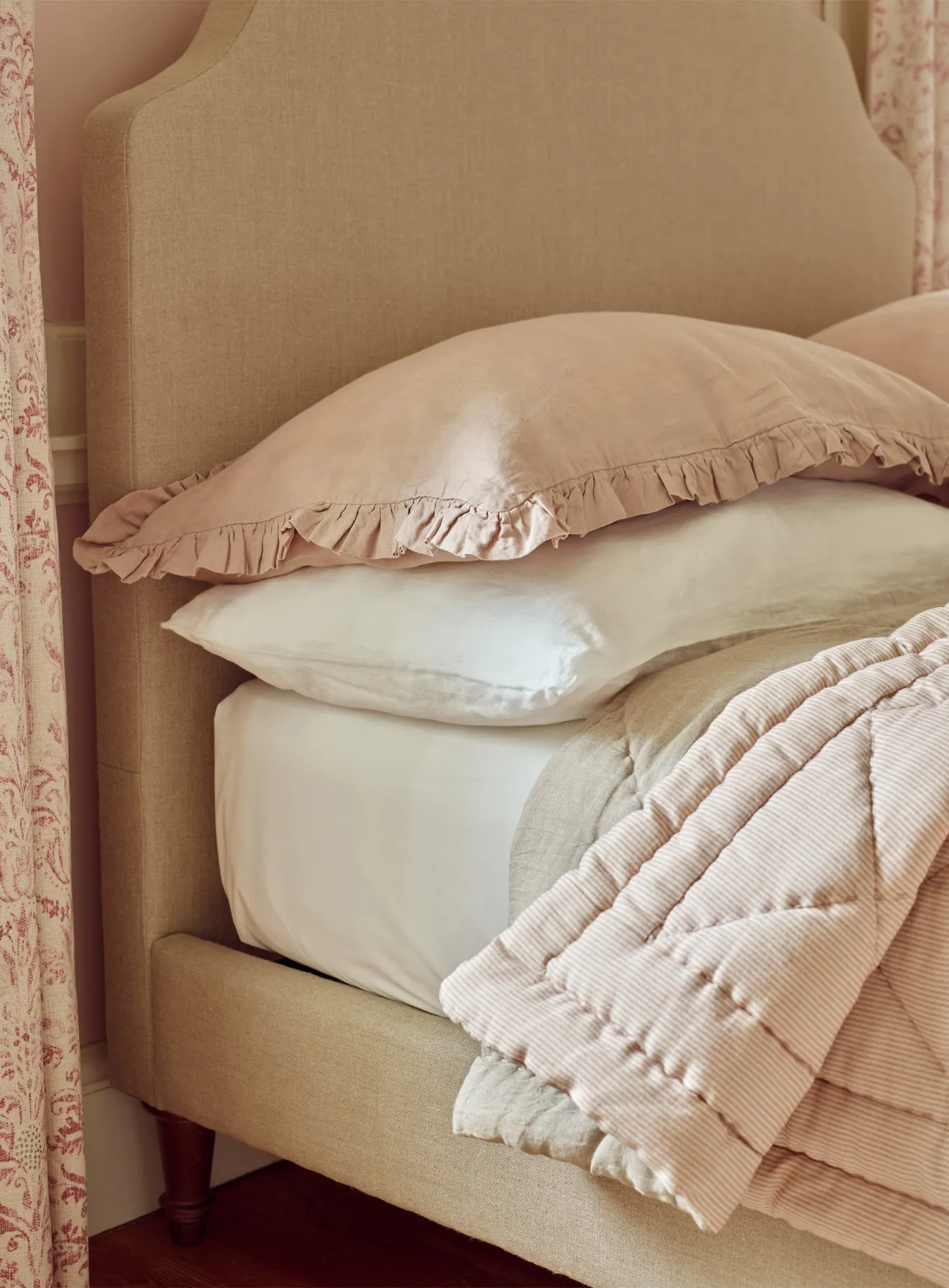 Sloane Bed, Heritage Mole Stripe