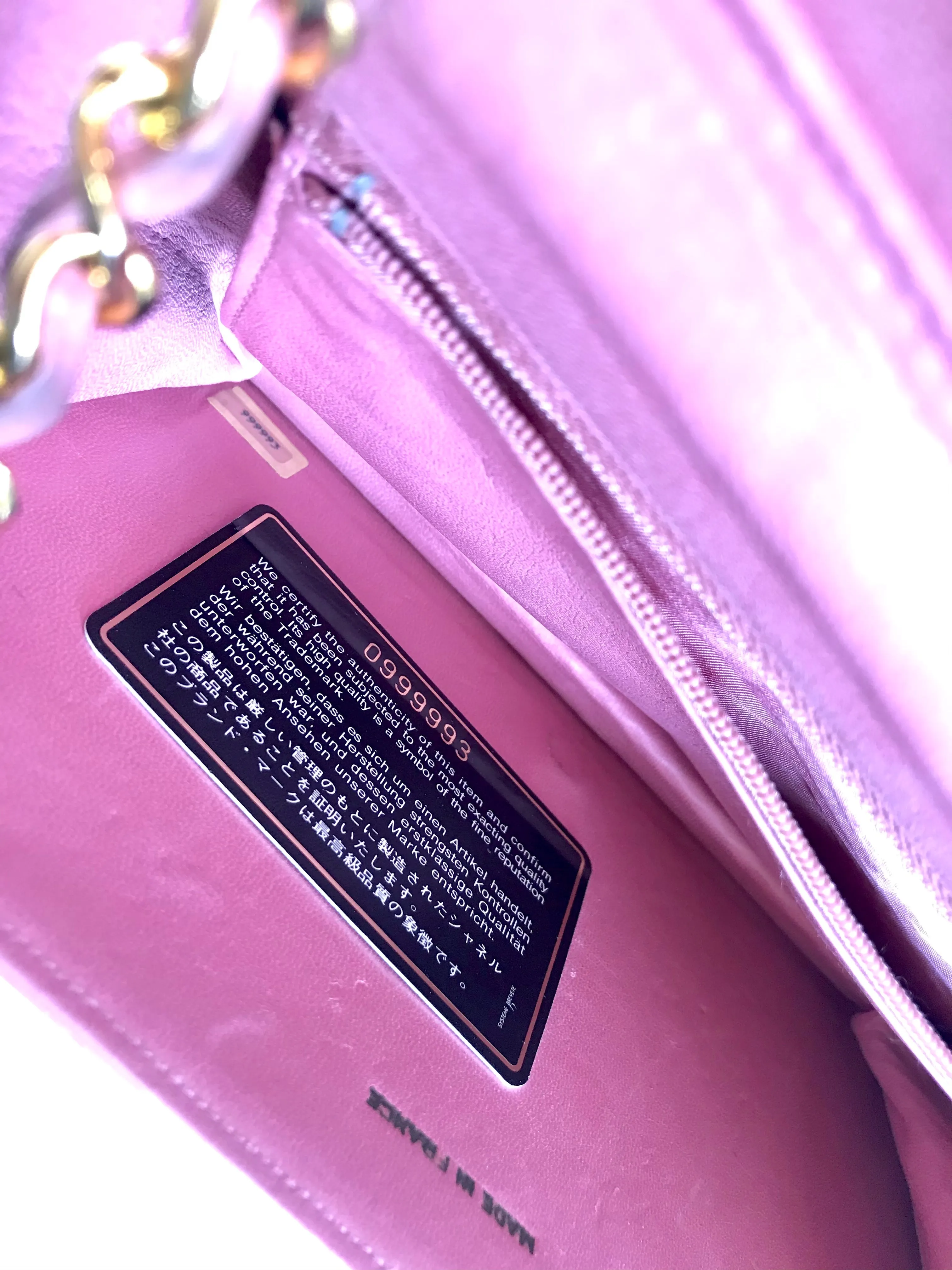 Vintage CHANEL milky pink genuine lizard leather 2.55 shoulder bag with golden CC mark and and chain strap. Rare masterpiece. 050323re10