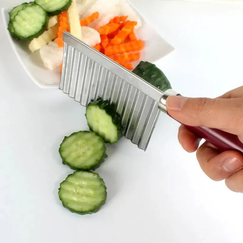 WAVY SHAPED KNIFE