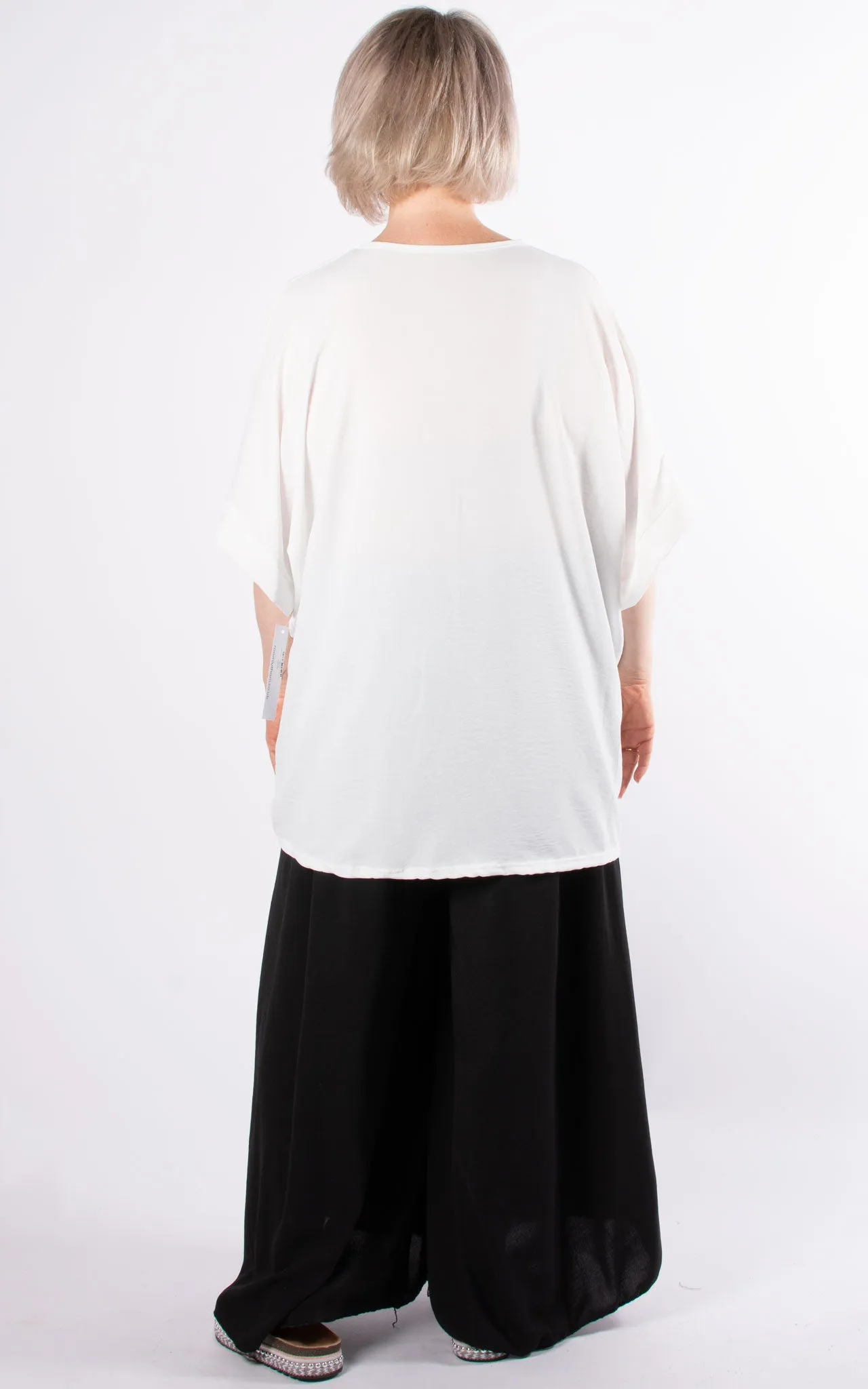 Whoopi Twisted V-Neck Top | White
