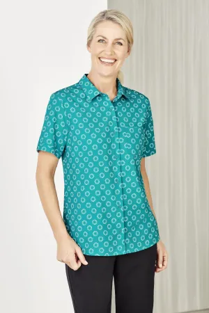 Womens Easy Stretch Daisy Print Short Sleeve Shirt