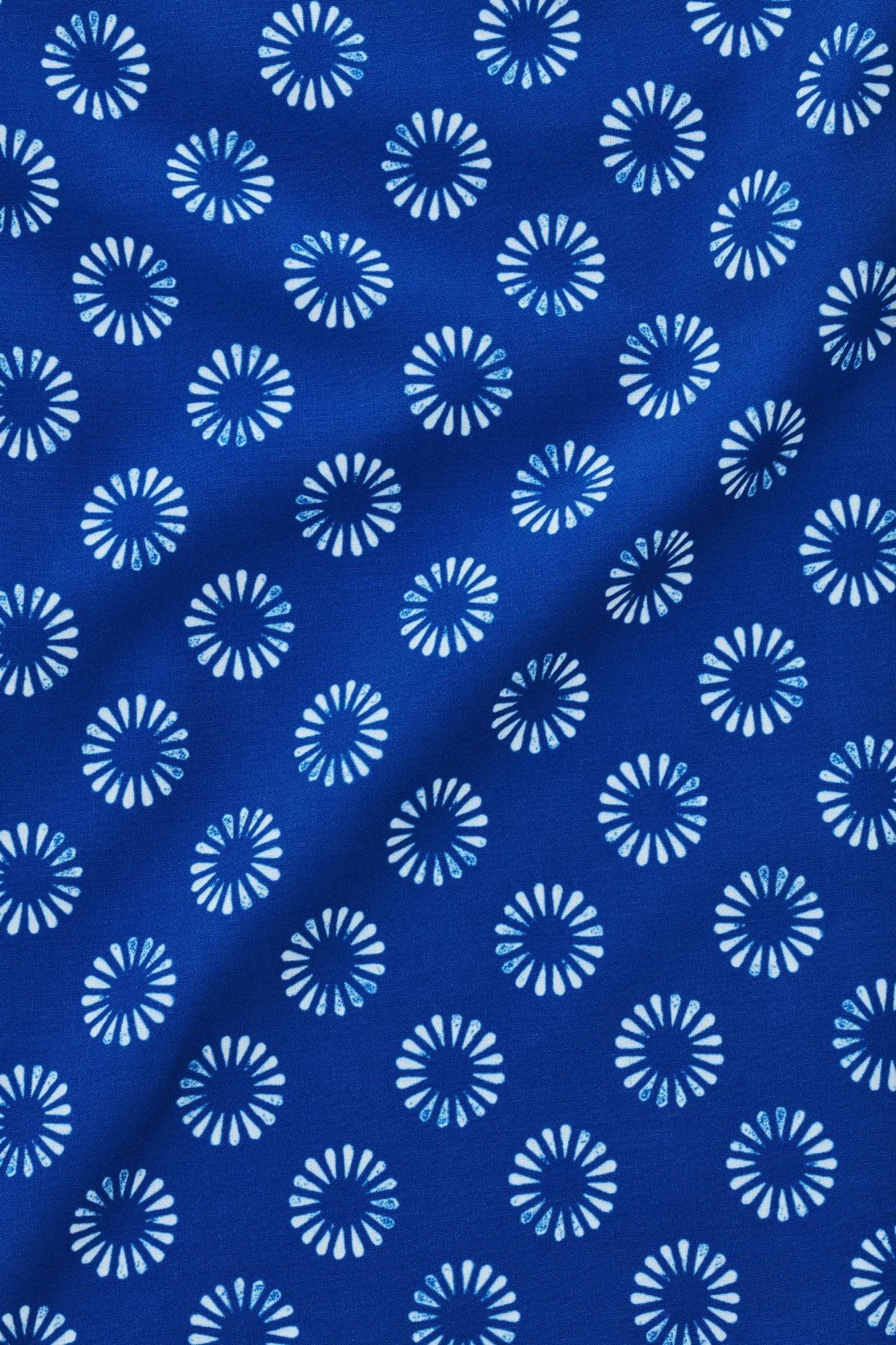 Womens Easy Stretch Daisy Print Short Sleeve Shirt